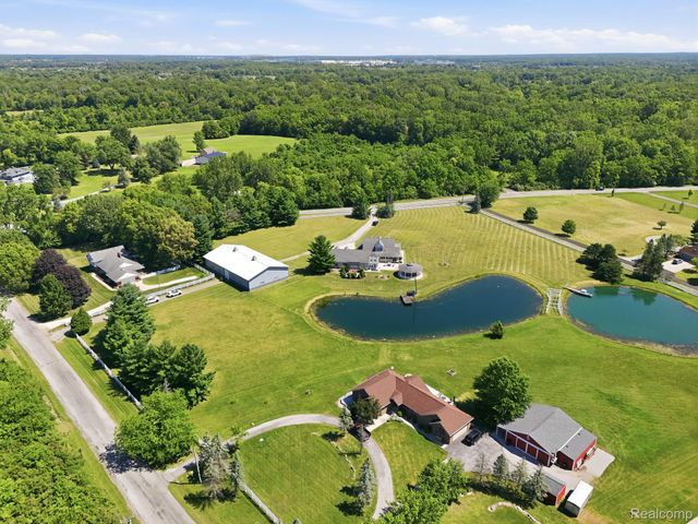 5090 S Huron River Drive, Berlin Charter Township, MI 48179