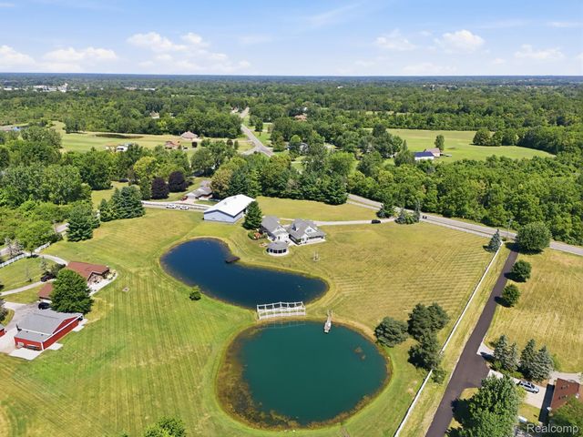 5090 S Huron River Drive, Berlin Charter Township, MI 48179