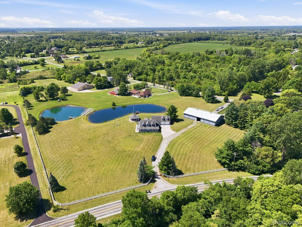 5090 S Huron River Drive, Berlin Charter Township, MI 48179