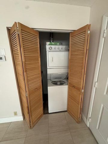 2074 NW 43rd Terrace 7, Lauderhill, FL 33313