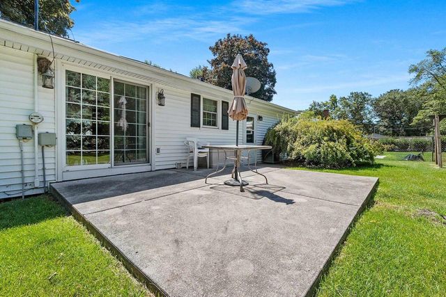 1430 OAK RIDGE DRIVE, Green Bay, WI 54304