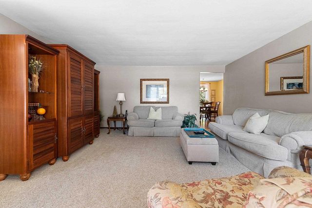 1430 OAK RIDGE DRIVE, Green Bay, WI 54304