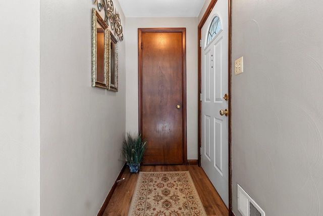1430 OAK RIDGE DRIVE, Green Bay, WI 54304