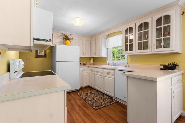 1430 OAK RIDGE DRIVE, Green Bay, WI 54304