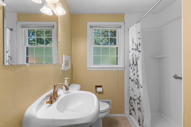 1430 OAK RIDGE DRIVE, Green Bay, WI 54304