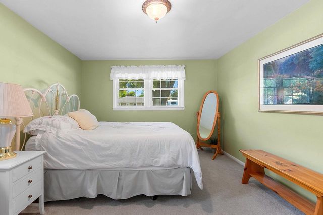 1430 OAK RIDGE DRIVE, Green Bay, WI 54304