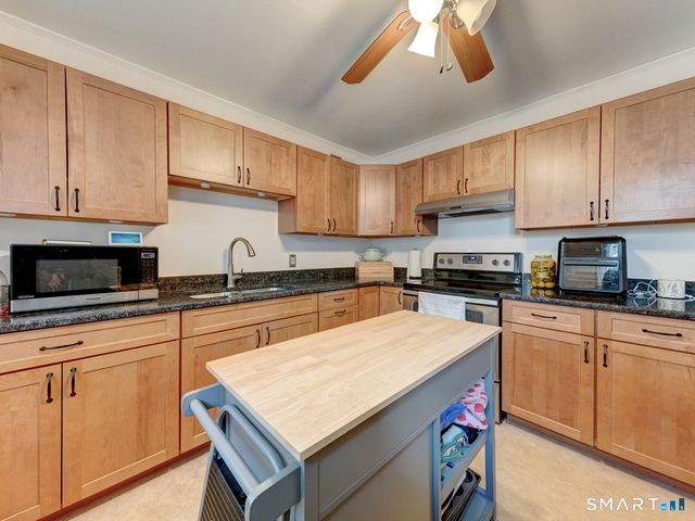 335 Cow Hill Road, Groton, CT 06355