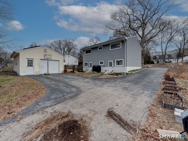 335 Cow Hill Road, Groton, CT 06355