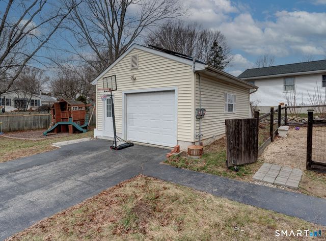 335 Cow Hill Road, Groton, CT 06355