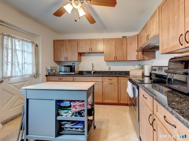 335 Cow Hill Road, Groton, CT 06355