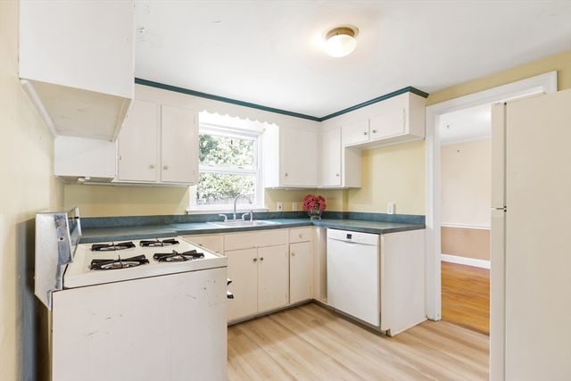 100 Wildwood Ave, Arlington, MA 02476