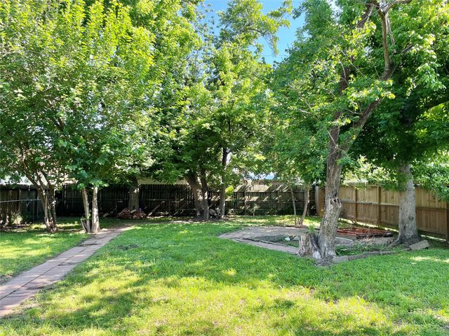 421 Benbrook DR, Houston, TX 77076