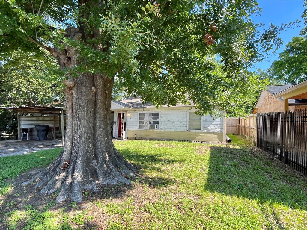 421 Benbrook DR, Houston, TX 77076