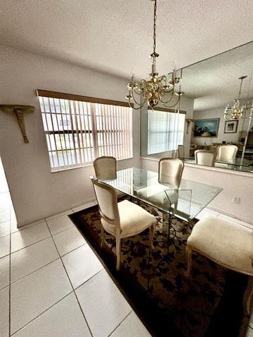 98 Stratford H, West Palm Beach, FL 33417