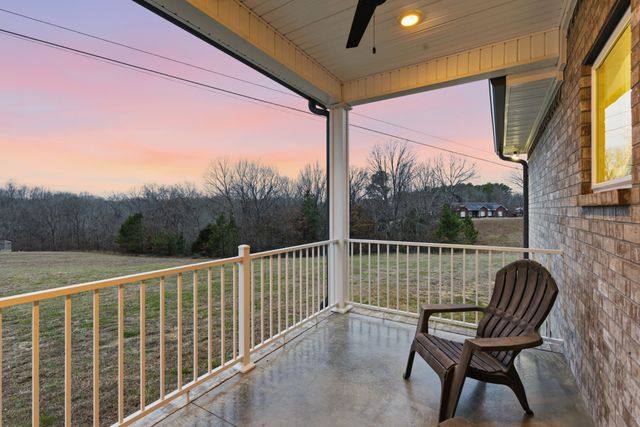 3055 Loren Ln, Centerville, TN 37033
