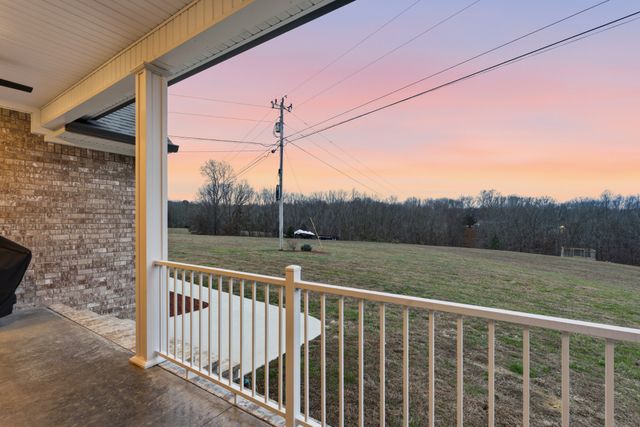 3055 Loren Ln, Centerville, TN 37033