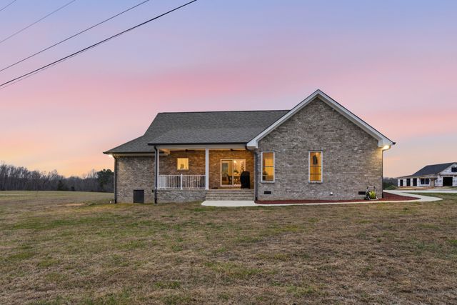 3055 Loren Ln, Centerville, TN 37033