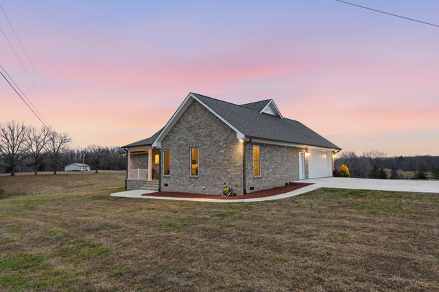 3055 Loren Ln, Centerville, TN 37033