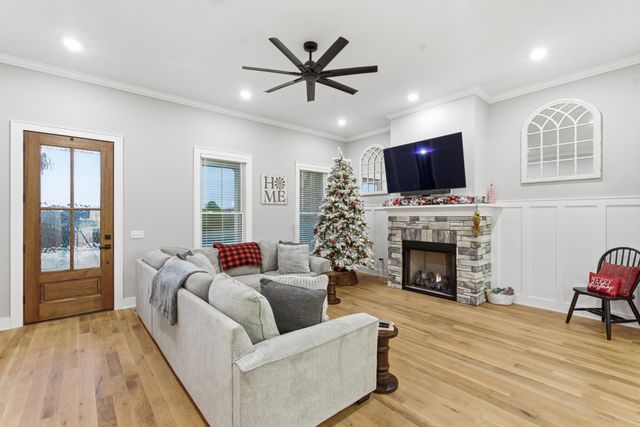 3055 Loren Ln, Centerville, TN 37033