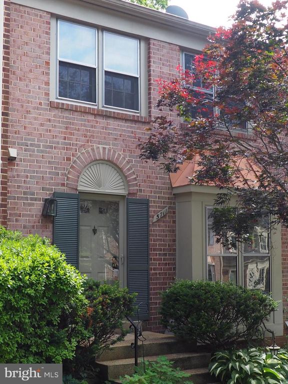 5711 CROWNLEIGH CT, Burke, VA 22015