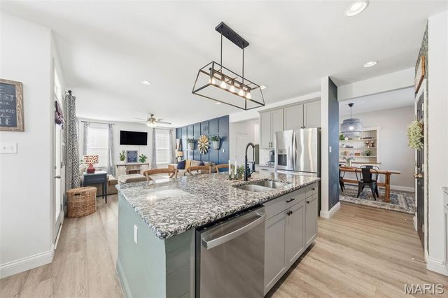 214 Grayleaf Court, Wentzville, MO 63385