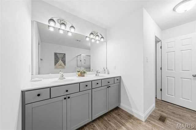 214 Grayleaf Court, Wentzville, MO 63385