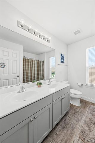 214 Grayleaf Court, Wentzville, MO 63385