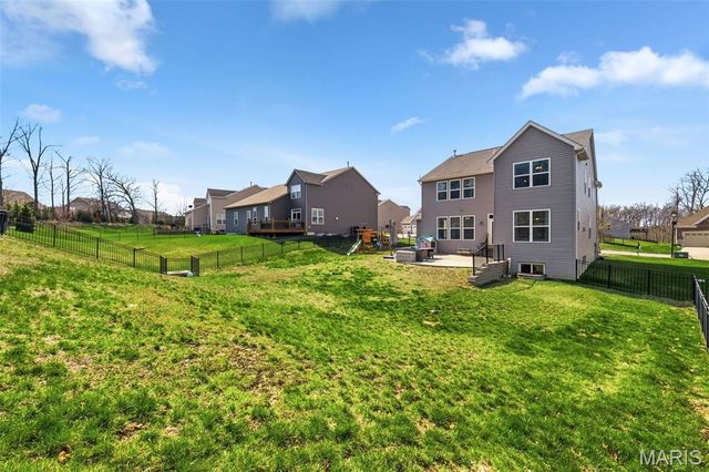 214 Grayleaf Court, Wentzville, MO 63385