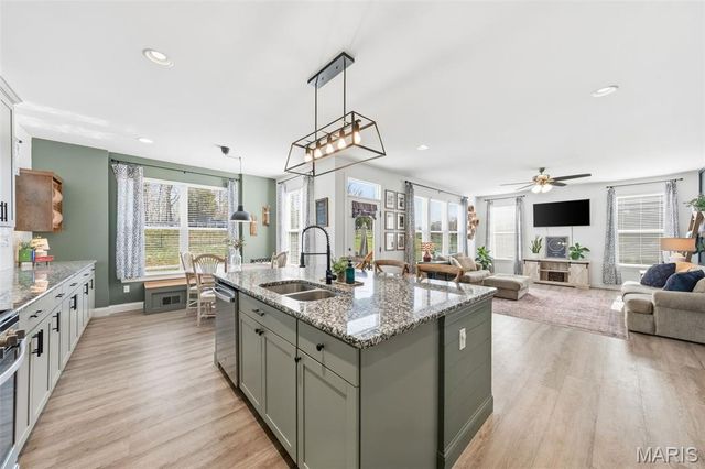 214 Grayleaf Court, Wentzville, MO 63385