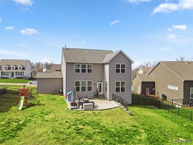 214 Grayleaf Court, Wentzville, MO 63385
