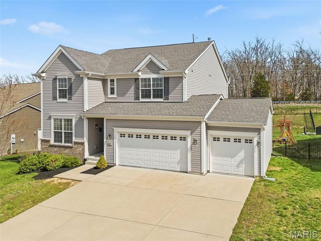 214 Grayleaf Court, Wentzville, MO 63385