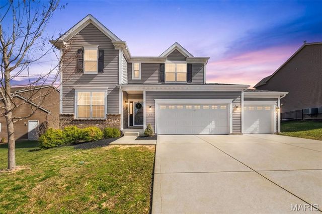 214 Grayleaf Court, Wentzville, MO 63385