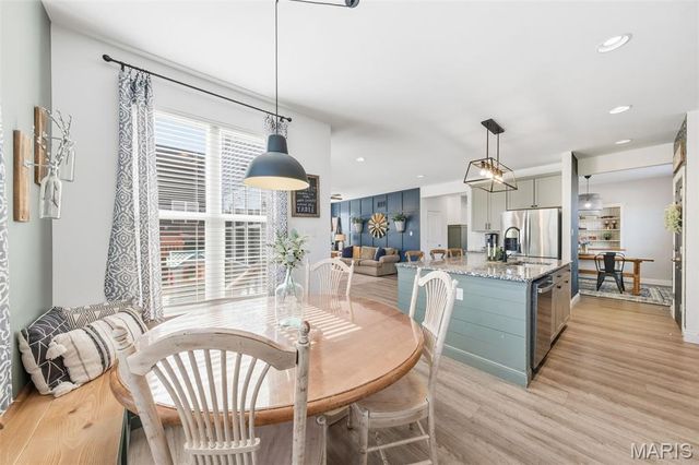 214 Grayleaf Court, Wentzville, MO 63385