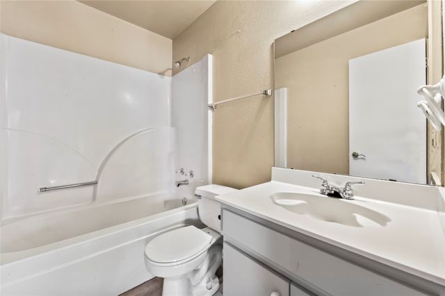 1811 N Mcdonald Avenue, Decatur, TX 76234