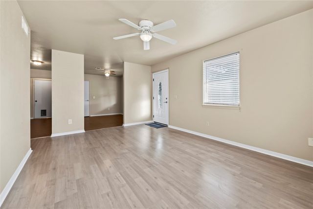 1811 N Mcdonald Avenue, Decatur, TX 76234