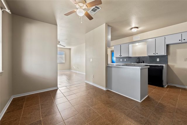 1811 N Mcdonald Avenue, Decatur, TX 76234