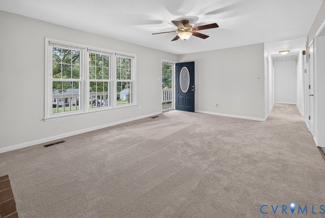 3112 Castlebury Dr, Chester, VA 23831