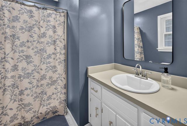 3112 Castlebury Dr, Chester, VA 23831