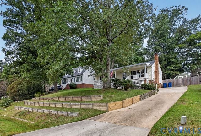 3112 Castlebury Dr, Chester, VA 23831