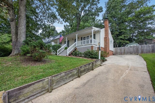 3112 Castlebury Dr, Chester, VA 23831
