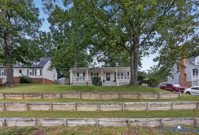 3112 Castlebury Dr, Chester, VA 23831
