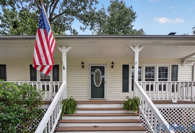 3112 Castlebury Dr, Chester, VA 23831