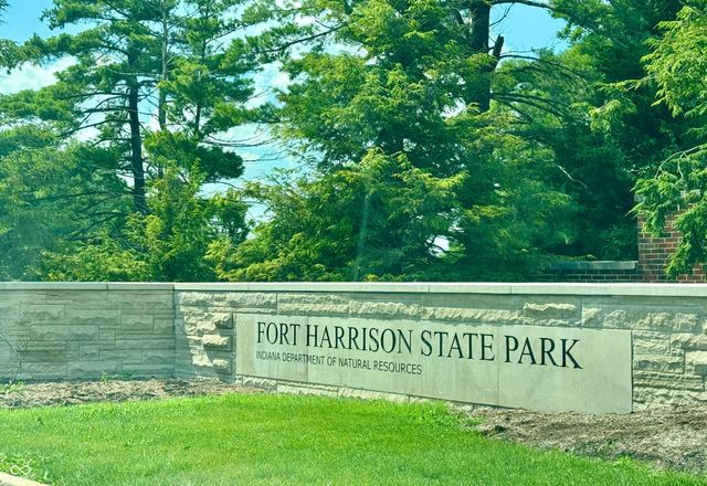 9215 Hawley Drive, Indianapolis, IN 46216