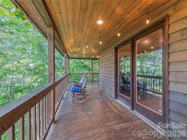 374 Rio Bravo Drive, Sylva, NC 28779