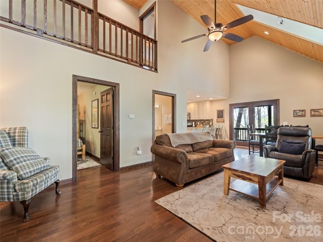 374 Rio Bravo Drive, Sylva, NC 28779