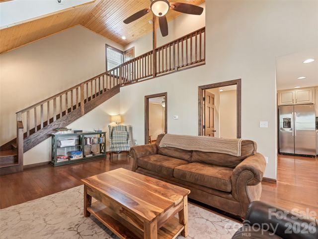 374 Rio Bravo Drive, Sylva, NC 28779