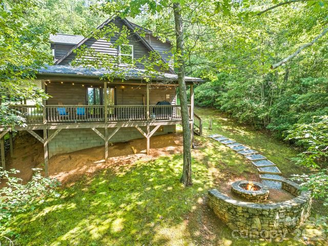 374 Rio Bravo Drive, Sylva, NC 28779