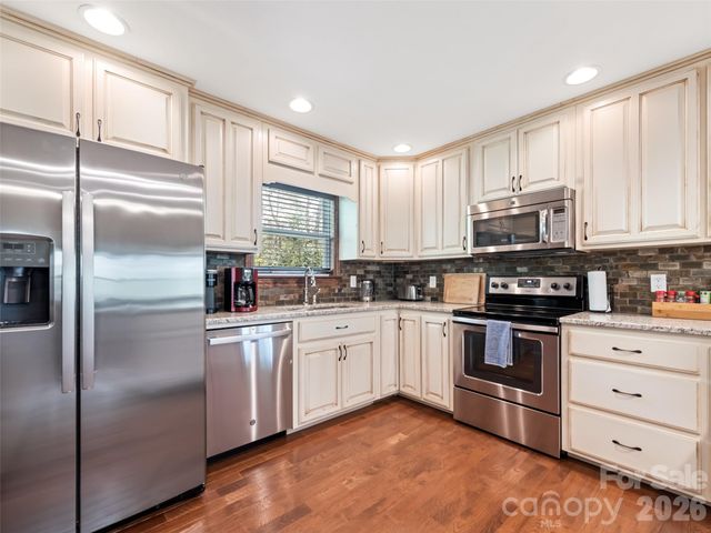 374 Rio Bravo Drive, Sylva, NC 28779