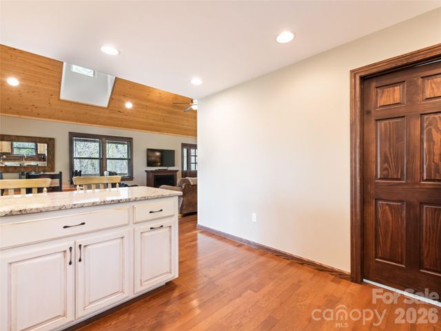 374 Rio Bravo Drive, Sylva, NC 28779