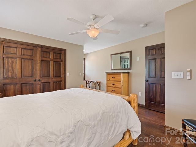 374 Rio Bravo Drive, Sylva, NC 28779